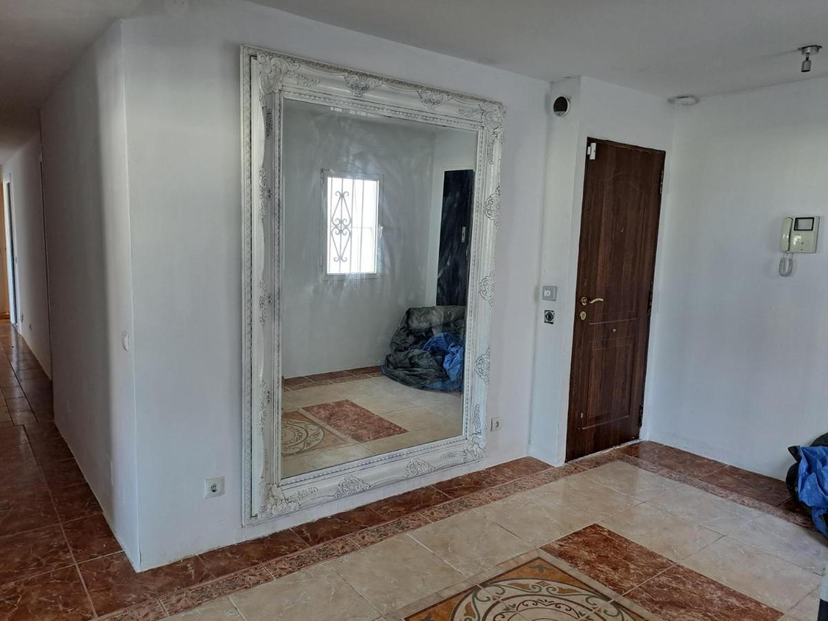 מארבלה Private Suites In Huge Penthouse 1St Line Puerto Banus, Incredible Views, Jacuzzis מראה חיצוני תמונה